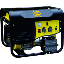 Бензиновый генератор TOR TR2500E с кнопкой запуска Бензиновый генератор TOR TR2500E с кнопкой запуска