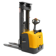 Штабелер электрический самоходный SMARTLIFT CDDK15-I (1500 кг; 5,6 м; li-ion 24В / 225Ач)