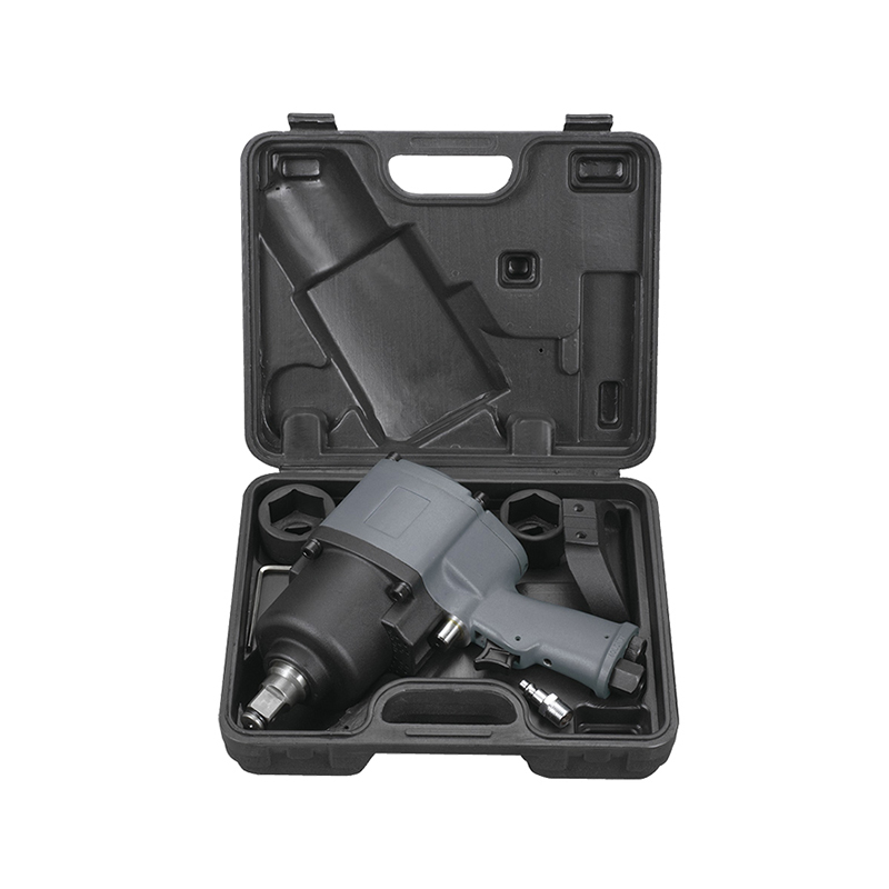 Пневмогайковерт ударный Fubag IW1600 3/4" (270л/м_1600Нм_6.3бар_3/4") + набор головок_кейс Пневмогайковерт ударный Fubag IW1600 3/4" (270л/м_1600Нм_6.3бар_3/4") + набор головок_кейс