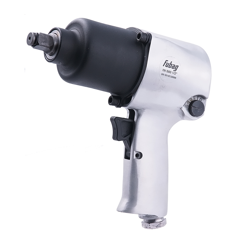 Пневмогайковерт ударный Fubag IW680 (191л/мин 680н/м 6,3бар 1/2") (100110) + Набор торцевых ударных